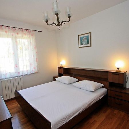 Apartment Igor Supetar Bagian luar foto